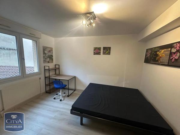 Appartement à louer 1 pièce 14.16m² Bourg-en-Bresse (01000)