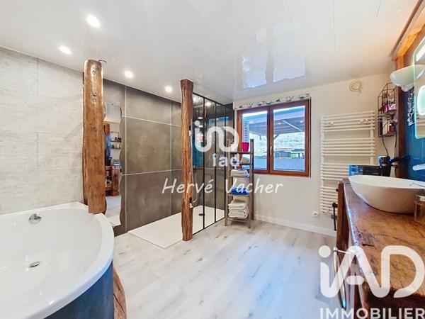 Maison à vendre 6 pièces 251 m² Coligny