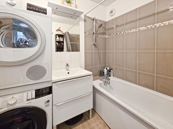 Appartement Saulx Les Chartreux 3 pièce(s) / DPE C / PARKINGS SOUS SOL