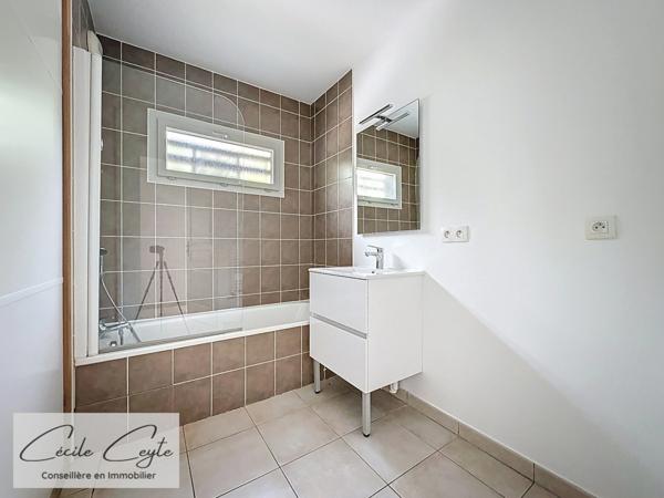 MEYLAN A vendre 3 pièces avec garage dans un cadre paisible à deux pas des services!