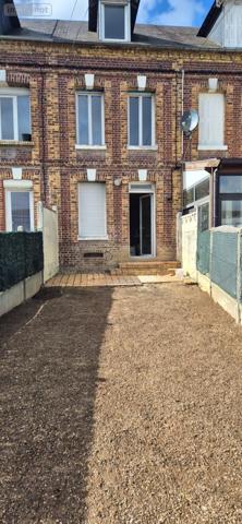 Maison à louer à Lillebonne en Seine-Maritime (76170), ref :