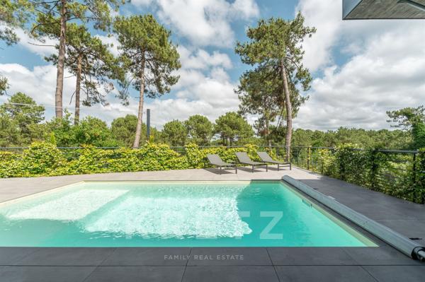 Biscarrosse Golf – Villa d’architecte de 340 m² avec rooftop sur la canopée Landaise de 180 m²