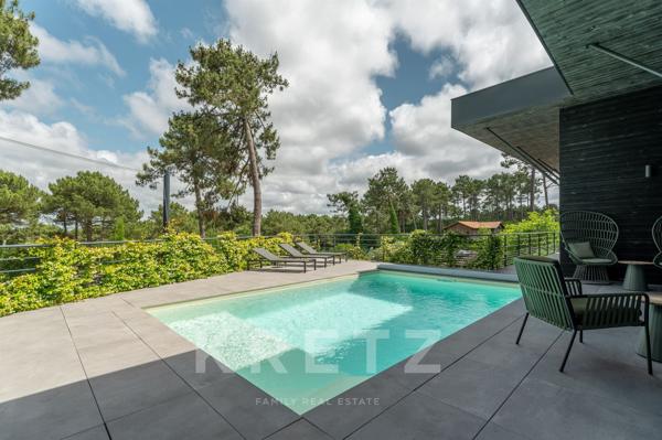 Biscarrosse Golf – Villa d’architecte de 340 m² avec rooftop sur la canopée Landaise de 180 m²