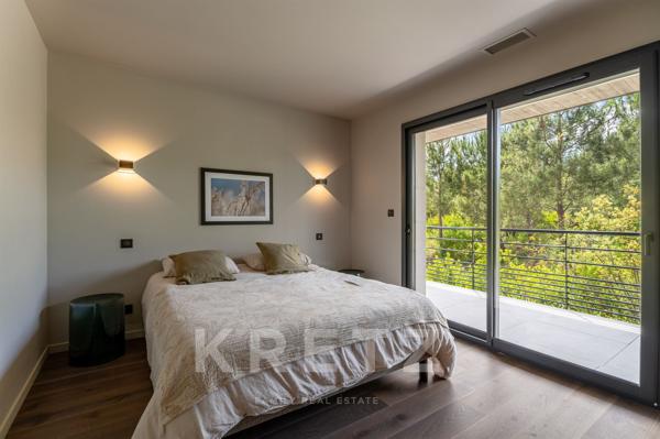Biscarrosse Golf – Villa d’architecte de 340 m² avec rooftop sur la canopée Landaise de 180 m²