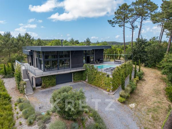 Biscarrosse Golf – Villa d’architecte de 340 m² avec rooftop sur la canopée Landaise de 180 m²