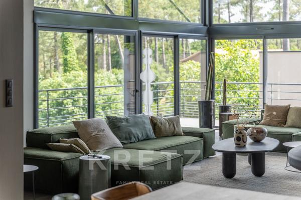 Biscarrosse Golf – Villa d’architecte de 340 m² avec rooftop sur la canopée Landaise de 180 m²