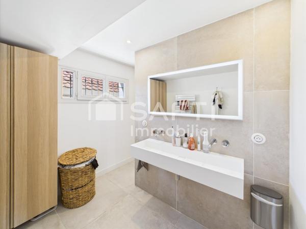 A Saint-Médard-en-Jalles, Damien Castagné présente une superbe maison en pierre rénovée avec charme, jardin et piscine