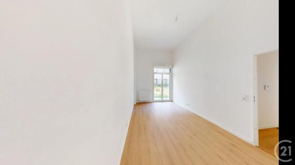 Appartement à vendre  3 pièces - 67,60 m 2   AUBERVILLIERS  - 93