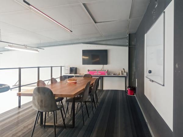 CHALLANS LOCAL COMMERCIAL de 162 m²