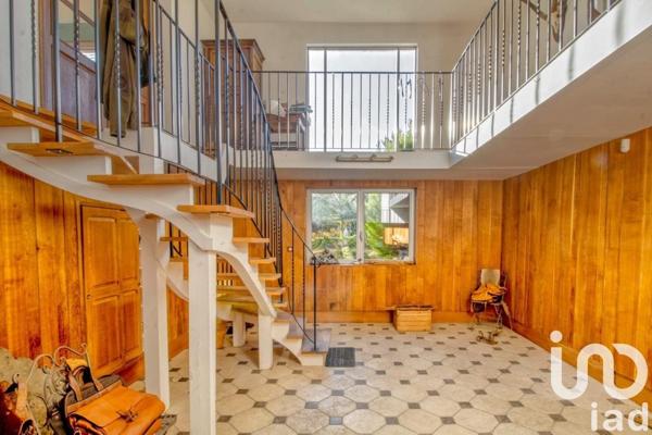 Maison 9 pièces de 220 m² à Acquigny (27400)