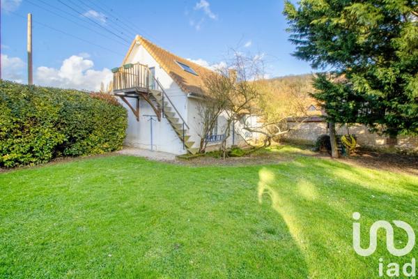 Maison 9 pièces de 220 m² à Acquigny (27400)