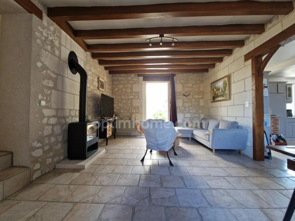 Maison à vendre 7 pièces - 5 chambres - 160 m² - parcelle de 4800 m² ( Ligueil 37)
