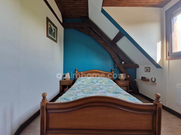 Maison à vendre 7 pièces - 5 chambres - 160 m² - parcelle de 4800 m² ( Ligueil 37)