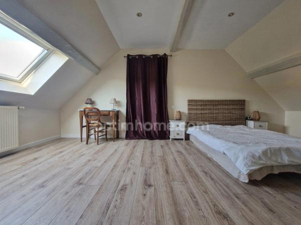 Maison à vendre 7 pièces - 5 chambres - 160 m² - parcelle de 4800 m² ( Ligueil 37)