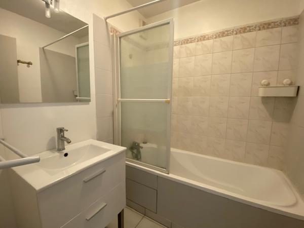 T3 AYTRE PROCHE BORD DE MER