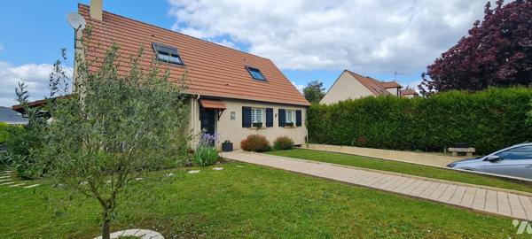 A VENDRE à MAROLLES SUR SEINE 77130,  pavillon d'environ 133m² habitable,