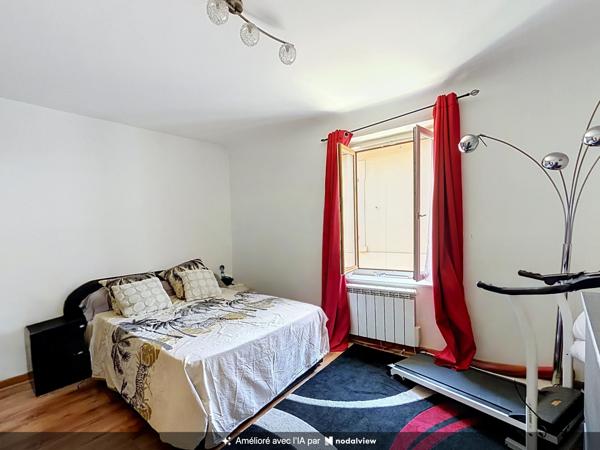 Maison
         3 pièces
        - 65 m² 149 900 € *