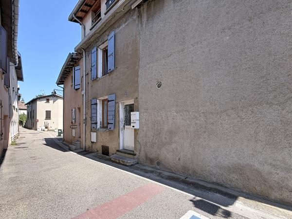 Maison
         3 pièces
        - 65 m² 149 900 € *