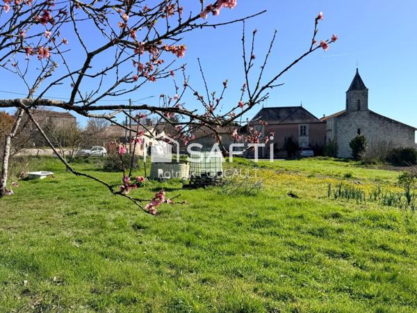 Grand terrain constructible 1697 m2