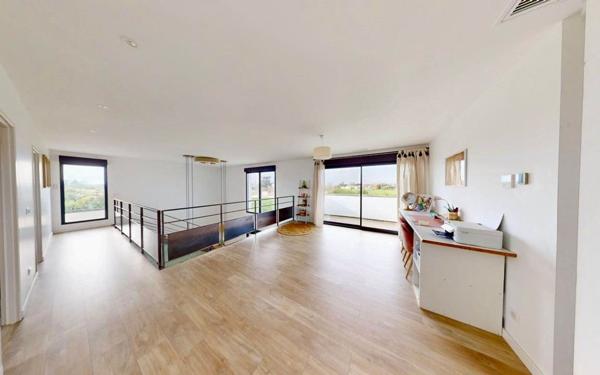 Maison à vendre    6 pièces • 182 m2 Saint-Jory