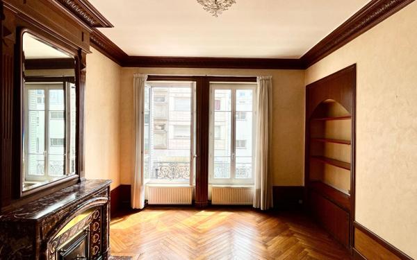 Appartement à vendre    3 pièces • 91,75 m2 Villeurbanne
