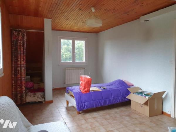 A VENDRE A MONTMORT- LUCY -MAISON FAMILIALE DE TYPE 7