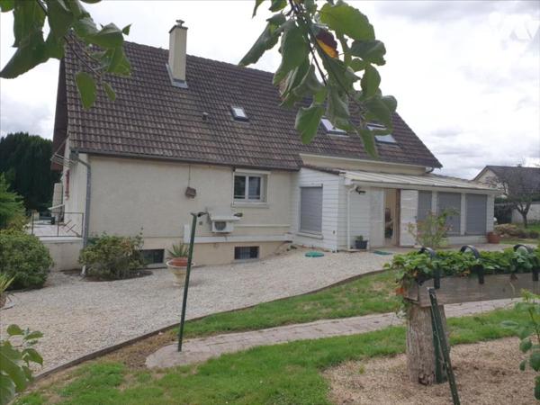 A VENDRE A MONTMORT- LUCY -MAISON FAMILIALE DE TYPE 7