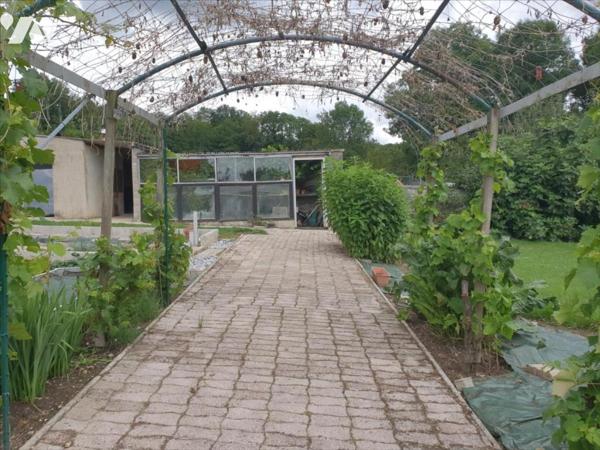 A VENDRE A MONTMORT- LUCY -MAISON FAMILIALE DE TYPE 7