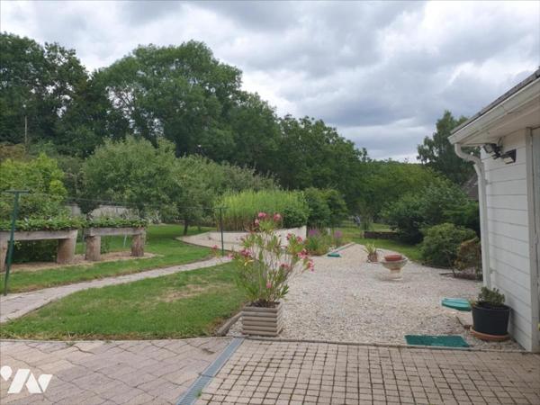 A VENDRE A MONTMORT- LUCY -MAISON FAMILIALE DE TYPE 7