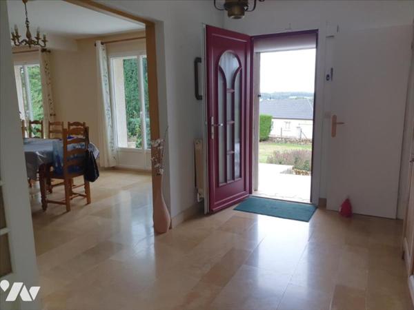 A VENDRE A MONTMORT- LUCY -MAISON FAMILIALE DE TYPE 7