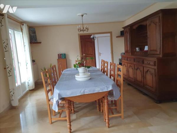 A VENDRE A MONTMORT- LUCY -MAISON FAMILIALE DE TYPE 7