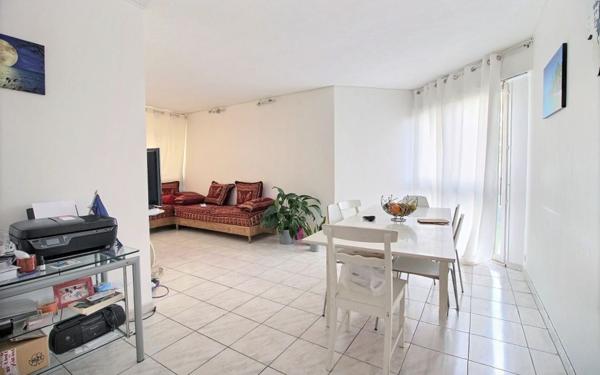 Appartement à vendre    4 pièces • 66,54 m2 Grigny