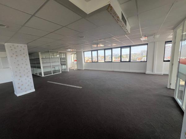 Bureaux à louer ou à vendre à Boulogne-Billancourt avec jardin accessible