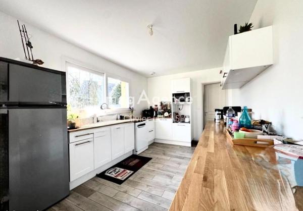 Maison à Brionne, 27800 - 5 pièces 138m²