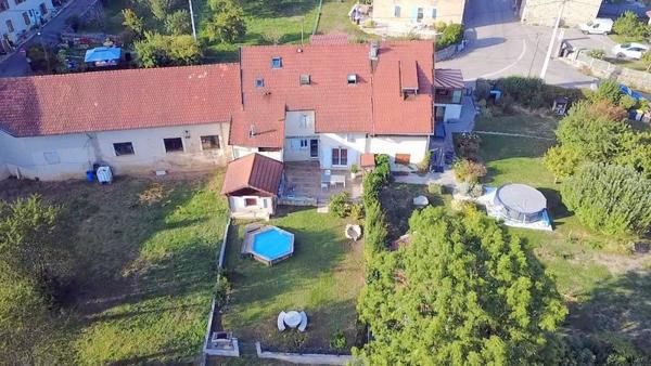 Maison en pierre 183 m² + duplex indépendant 46 m² – Valserhône MAISON EN PIERRE DE CARACTÈRE + APPARTEMENT INDÉPENDANT + PISCINE – VALSERHÔNE / ARDON