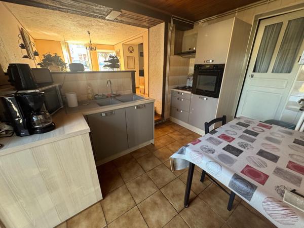 Maison à rénover 160 m2, 3chambres sur 420m2 de terrain.