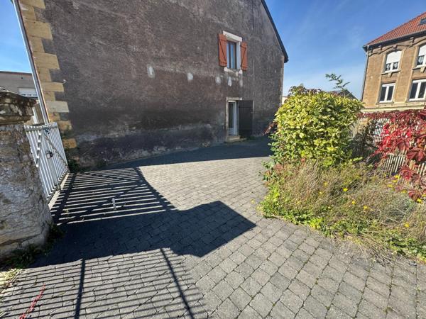 Maison à rénover 160 m2, 3chambres sur 420m2 de terrain.