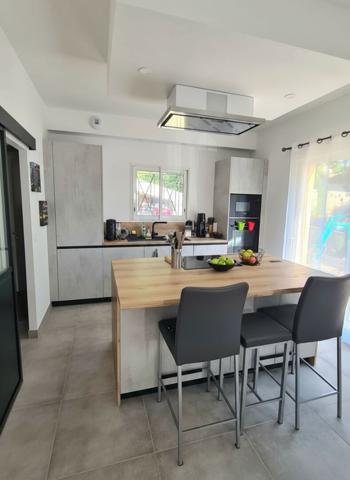 A VENDRE EGULLES Maison récente 4 pièces de 99 m² avec piscine et Terrain de 407 m² à Eguilles (13510)