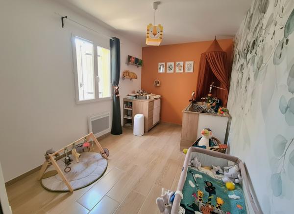 A VENDRE EGULLES Maison récente 4 pièces de 99 m² avec piscine et Terrain de 407 m² à Eguilles (13510)