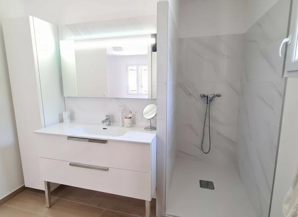 A VENDRE EGULLES Maison récente 4 pièces de 99 m² avec piscine et Terrain de 407 m² à Eguilles (13510)