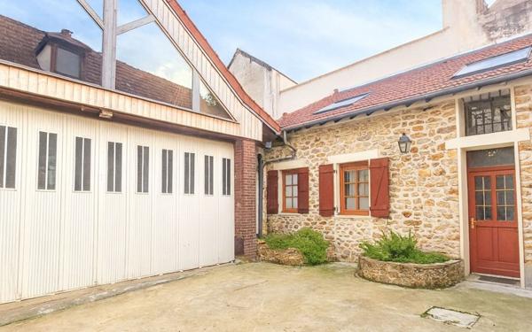 Maison à vendre    7 pièces •  Chambourcy