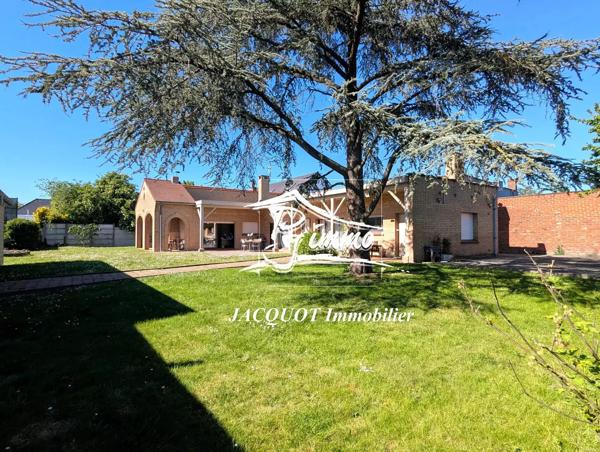 Vente immobilière : Maison à Halluin  6 pièces 145 m² 457 600 €- Jacquot Immobilier.