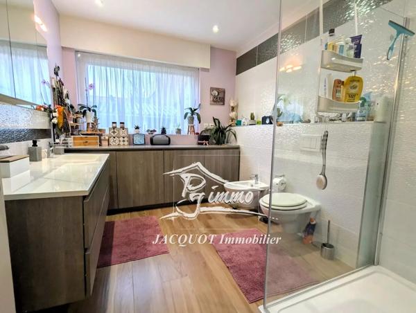 Vente immobilière : Maison à Halluin  6 pièces 145 m² 457 600 €- Jacquot Immobilier.