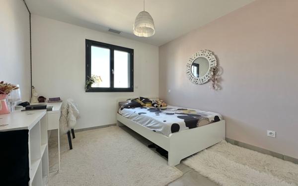 Maison à vendre    5 pièces •  Vauvert