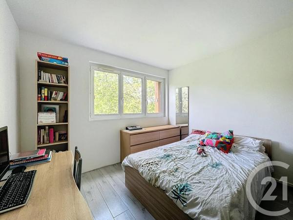 Appartement F5 à vendre  5 pièces - 91,54 m 2   AUBERGENVILLE  - 78