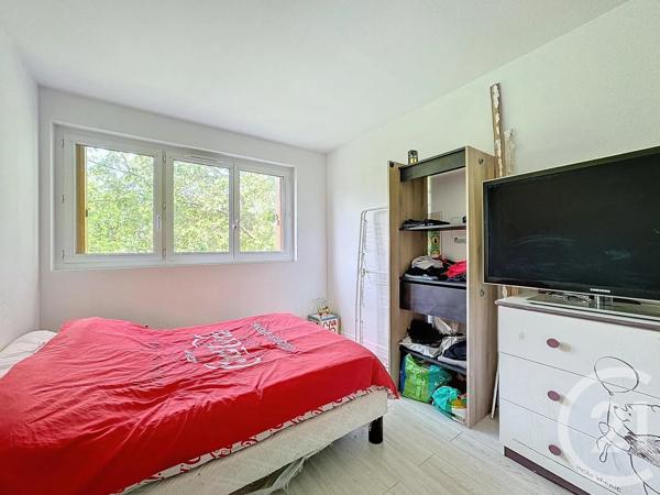 Appartement F5 à vendre  5 pièces - 91,54 m 2   AUBERGENVILLE  - 78
