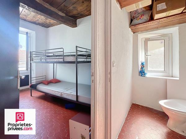 RIANS IMMEUBLE AVEC 4 LOGEMENTS +  LOCAL LOUES