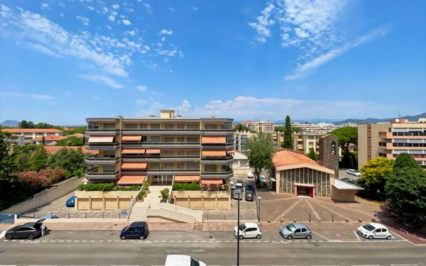 Appartement à vendre    1 pièce • 25,58 m2 Fréjus