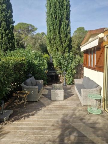 Vente                                                      Terrain
                        
                                         200 m2                     à Fréjus