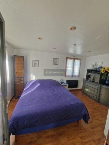 Vente                                                      Terrain
                        
                                         200 m2                     à Fréjus